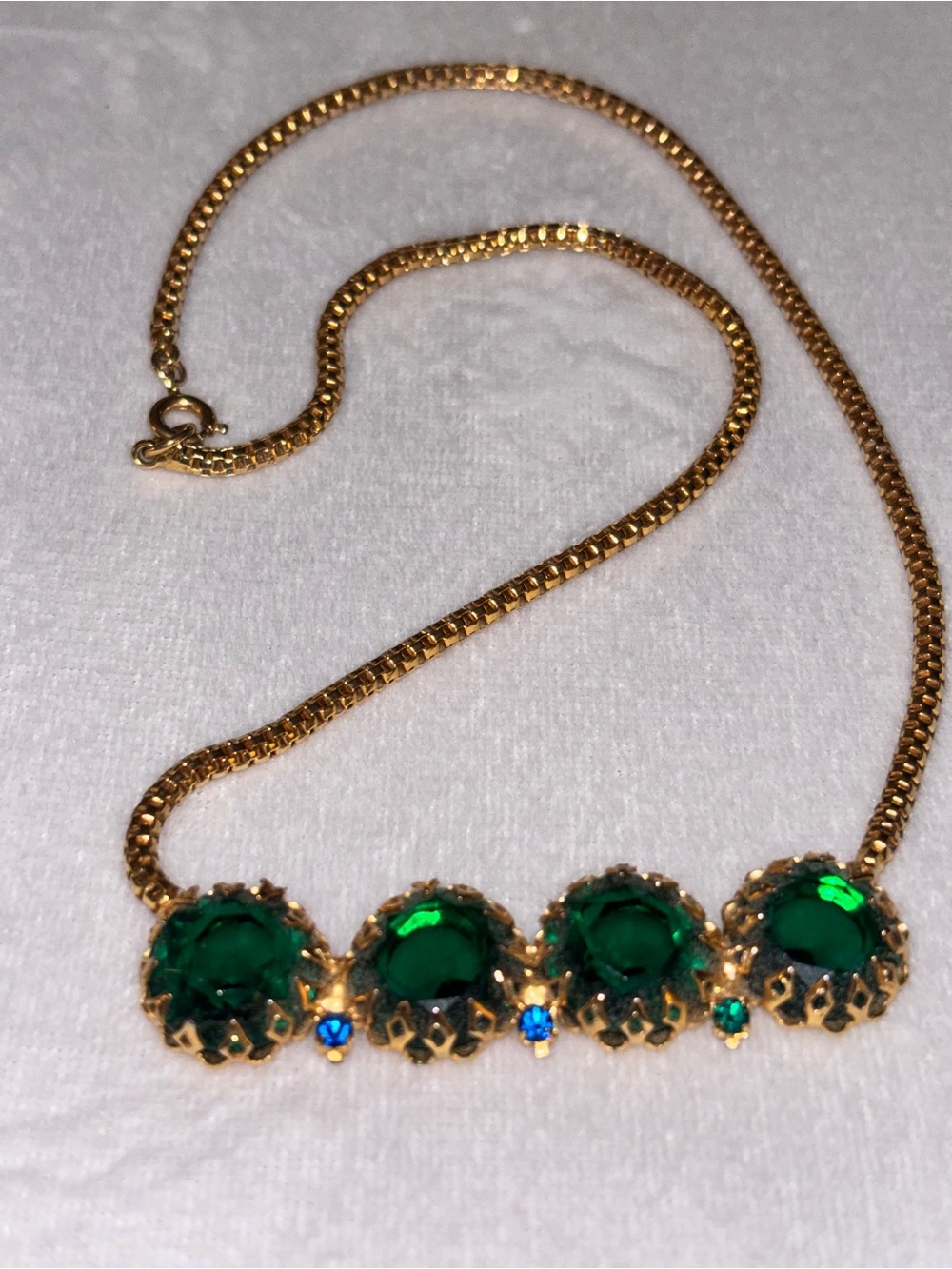 Vintage Signed Schrager Emerald Green & Sapphire Blue Crystal Necklace 18”